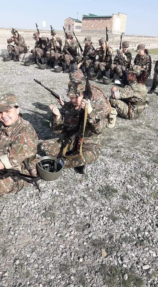За армян воюют женщины