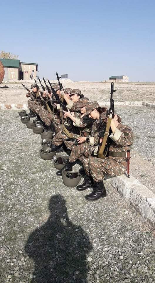 За армян воюют женщины