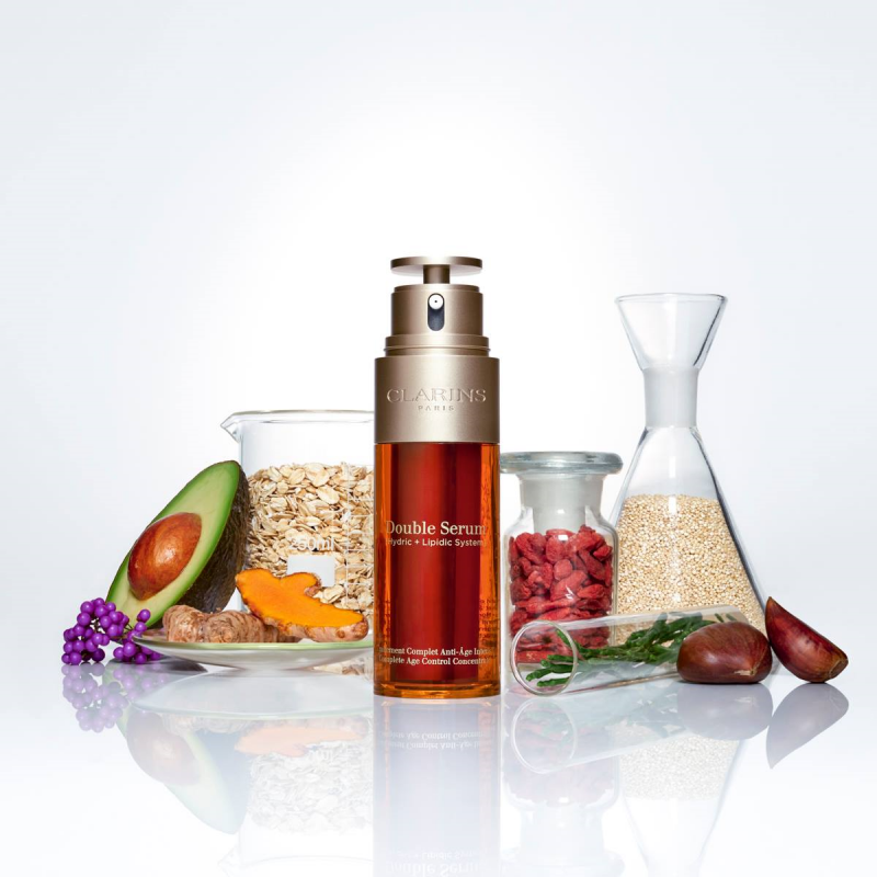 Сыворотка Double Serum — один из рекордсменов по содержанию растительных ингредиентов. В ней содержится 20+1 экстракт, отвечающий за поддержание молодости кожи