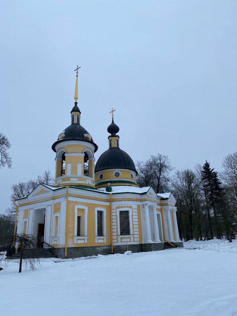 Церковь Троицы Живоначальной в Гостилицах. 1755-1764 . Фото январь 2021 года