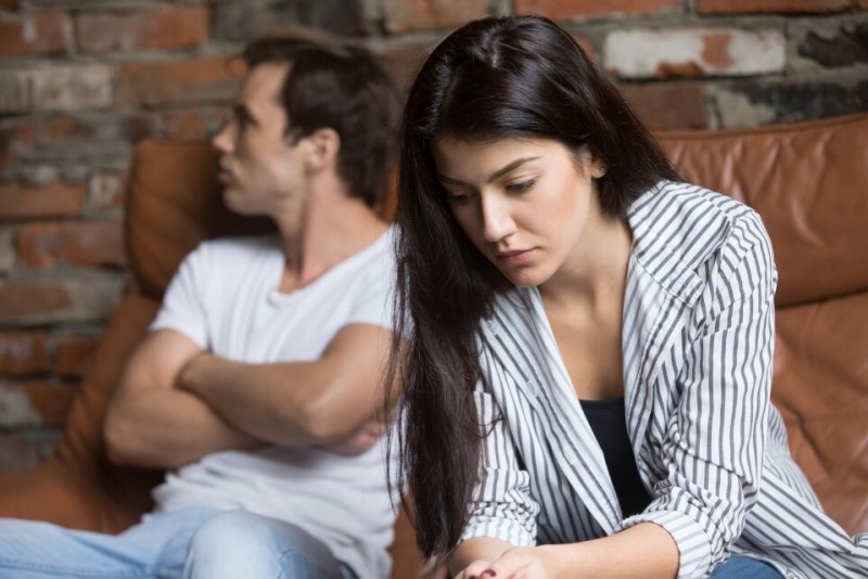 5 вещей, которые женщина после развода не должна говорить своему новому мужчине