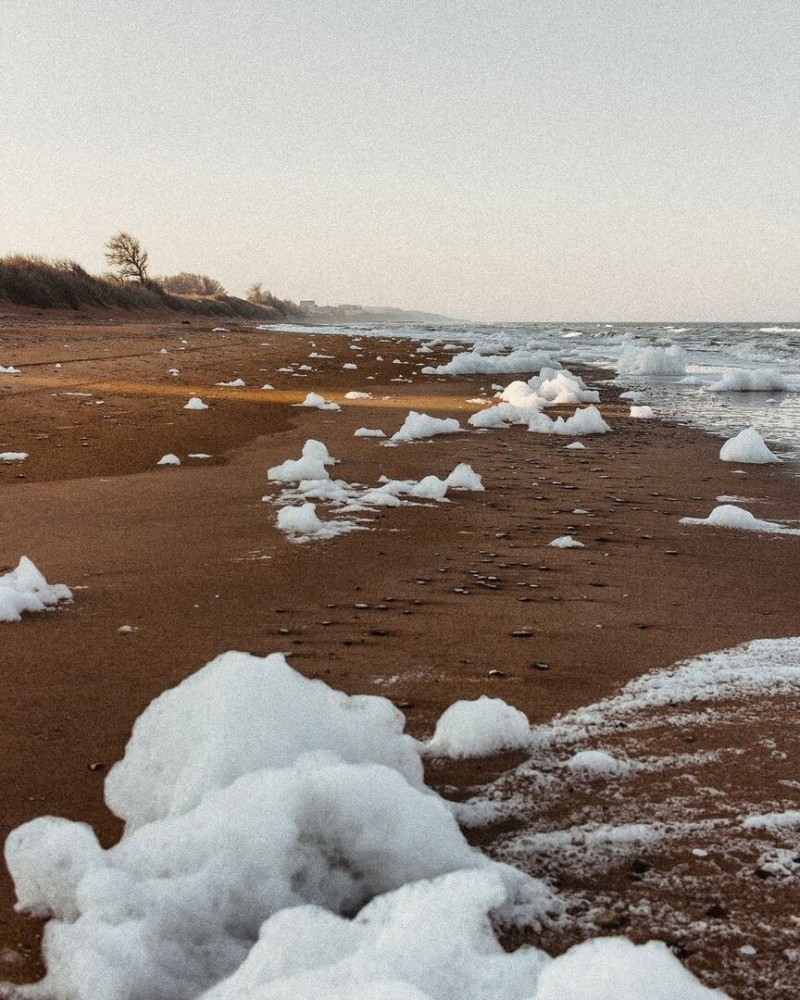Кучугуры - поселок на берегу Азовского моря не земной красоты.