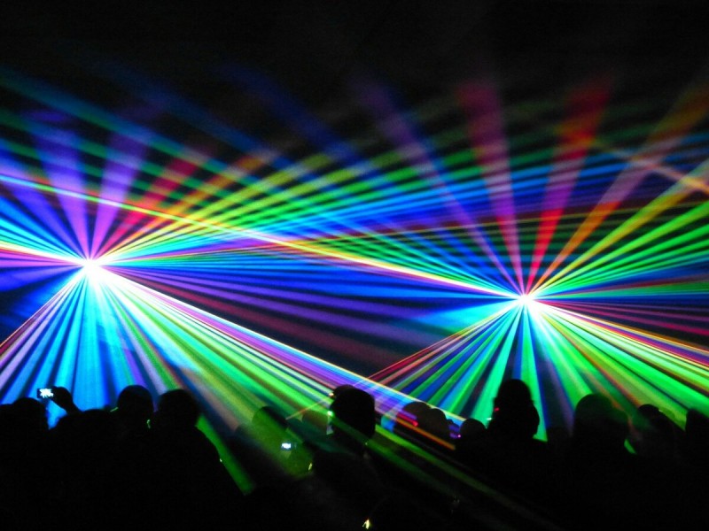 Невероятной красоты лазерное шоу в Гродно