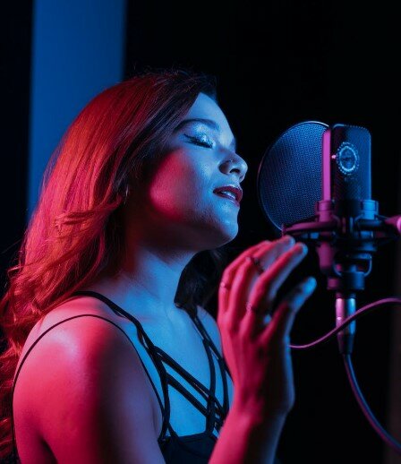 Зачем женщинам нужно петь и развивать голосовые связки