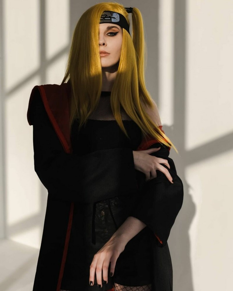 Женская версия Дейдары — косплей на персонажа из «Наруто»